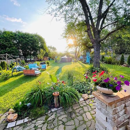 Schaumburg Paradise Oasis With A Secret Garden And Private Pool Exterior foto
